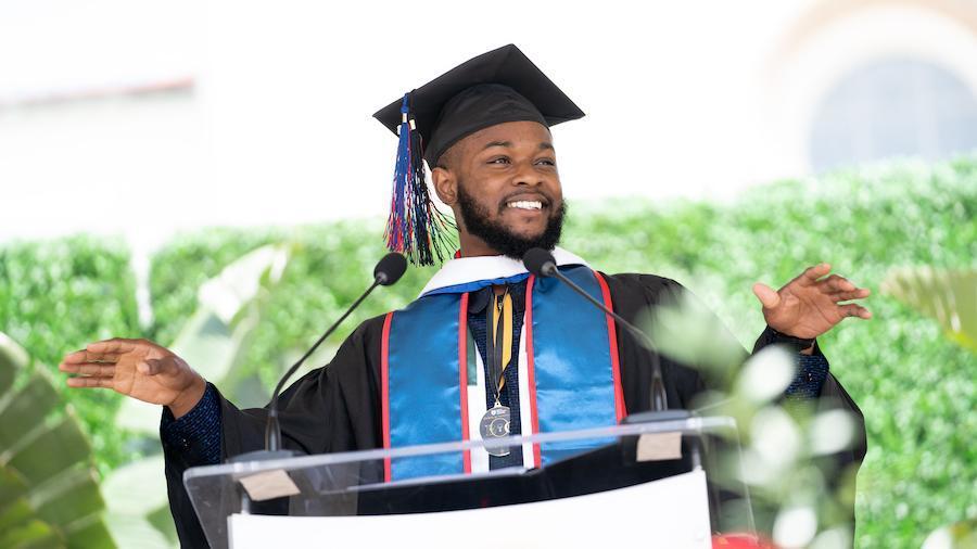 Obioma Ugorgi 2023 Valedictorian, addresses fellow graduates